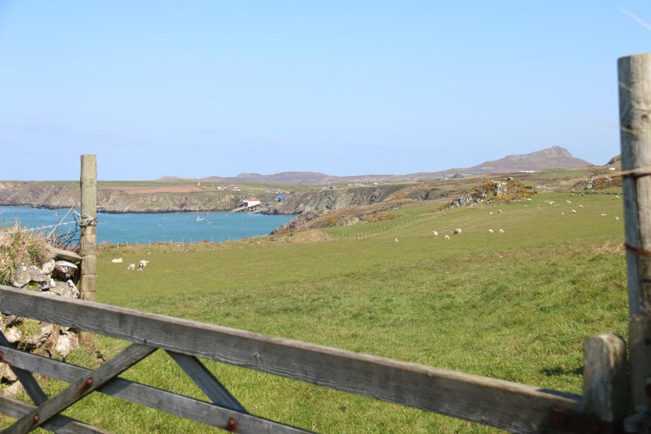 The Boathouse For Two, St Davids, Garage Parking Villa Exterior photo